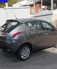 LANCIA Ypsilon 1.2 69 CV 5 porte Silver rif. 7008004 LANCIA Ypsilon 1.2 69 CV 5 porte Silver rif. 7008004