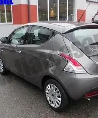 LANCIA Ypsilon 1.2 69 CV 5 porte Silver rif. 7012440 LANCIA Ypsilon 1.2 69 CV 5 porte Silver rif. 7012440