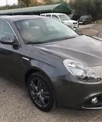 Alfa Romeo Giulietta 1.6 JTDm-2 105 CV Distinctive Alfa Romeo Giulietta 1.6 JTDm-2 105 CV Distinctive