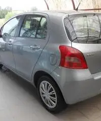 Toyota Yaris ( GPL ) ( GAS )  5 PORTE  5 POSTI  ok anche per neo paten Toyota Yaris ( GPL ) ( GAS )  5 PORTE  5 POSTI  ok anche per neo paten