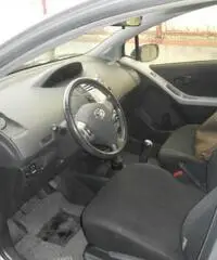 Toyota Yaris ( GPL ) ( GAS )  5 PORTE  5 POSTI  ok anche per neo paten Toyota Yaris ( GPL ) ( GAS )  5 PORTE  5 POSTI  ok anche per neo paten