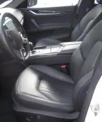 MASERATI Ghibli 3.0 Diesel 275 CV  MASERATI Ghibli 3.0 Diesel 275 CV