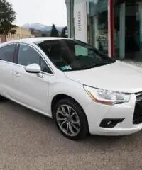 DS 4