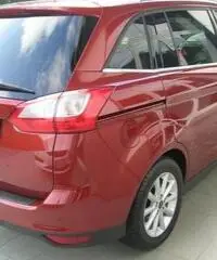 FORD Grand C-Max 7 POSTI Titanium 1.5 TDCi 120CV Start & Stop rif. 7074537 FORD Grand C-Max 7 POSTI Titanium 1.5 TDCi 120CV Start & Stop rif. 7074537