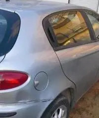 ALFA ROMEO 147 1.9 JTD M-JET 16V 5 porte Dist. rif. 7190427 ALFA ROMEO 147 1.9 JTD M-JET 16V 5 porte Dist. rif. 7190427