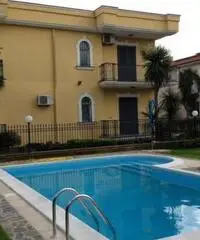 Villa di 4 locali in Affitto Villa di 4 locali in Affitto