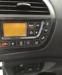 Citroen C4 Picasso 1.6 e-HDi 110 FAP CMP6 Seduction Citroen C4 Picasso 1.6 e-HDi 110 FAP CMP6 Seduction