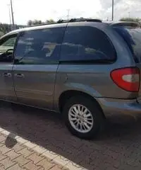 crysler voyager 2.8crd pelle totale automatico 2006