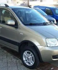Fiat Panda 1.3 MJT 16V DPF 4x4 Climbing Fiat Panda 1.3 MJT 16V DPF 4x4 Climbing