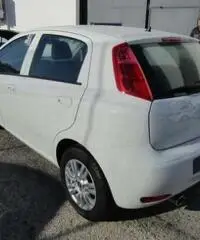 FIAT Punto 1.3 MJT II S&S 95 CV 5 porte Lounge rif. 7193110 FIAT Punto 1.3 MJT II S&S 95 CV 5 porte Lounge rif. 7193110