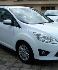 Ford C-Max 1.6 TDCi 95CV Titanium  Ford C-Max 1.6 TDCi 95CV Titanium