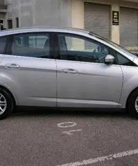 Ford C-max 1.6 Tdci/115cv Titanium DPF BS. Ford C-max 1.6 Tdci/115cv Titanium DPF BS.