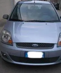 FORD Fiesta 1.2 16V 5p. Titanium rif. 7190439 FORD Fiesta 1.2 16V 5p. Titanium rif. 7190439