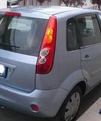 FORD Fiesta 1.2 16V 5p. Titanium rif. 7190439 FORD Fiesta 1.2 16V 5p. Titanium rif. 7190439