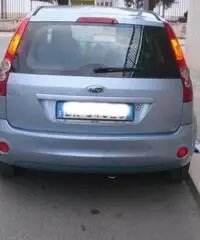 FORD Fiesta 1.2 16V 5p. Titanium rif. 7190439 FORD Fiesta 1.2 16V 5p. Titanium rif. 7190439
