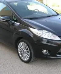 FORD Fiesta 1.4 TDCi 68CV 3 porte Titanium rif. 7178118 FORD Fiesta 1.4 TDCi 68CV 3 porte Titanium rif. 7178118