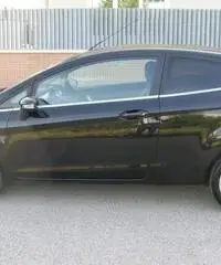 FORD Fiesta 1.4 TDCi 68CV 3 porte Titanium rif. 7178118 FORD Fiesta 1.4 TDCi 68CV 3 porte Titanium rif. 7178118