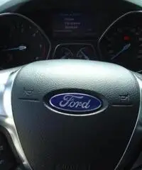 Ford Grand C-max 1.6 Tdci/115cv Titanium DPF Ford Grand C-max 1.6 Tdci/115cv Titanium DPF