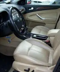 Ford Mondeo 2.0 TDCi 140CV 4p Ghia Navy Ford Mondeo 2.0 TDCi 140CV 4p Ghia Navy