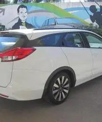 Honda Civic Tourer 1.6 i-DTEC Elegance Navi