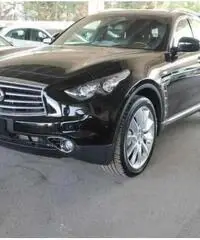INFINITI FX30 d S Premium INFINITI FX30 d S Premium