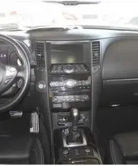 INFINITI FX30 d S Premium INFINITI FX30 d S Premium