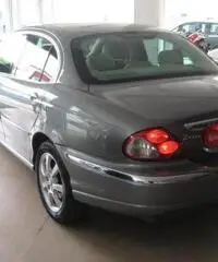 Jaguar X-type 2.0d Executive EU3 Jaguar X-type 2.0d Executive EU3