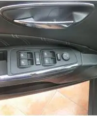 LANCIA Delta 1.6 MJT DPF Gold LANCIA Delta 1.6 MJT DPF Gold