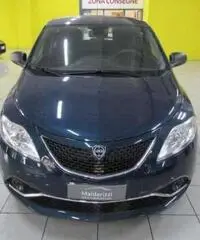 LANCIA Ypsilon 0.9 TwinAir 85 CV 5 porte Metano Ecochic Silver