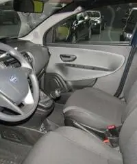 LANCIA Ypsilon 0.9 TwinAir 85 CV 5 porte Metano Ecochic Silver