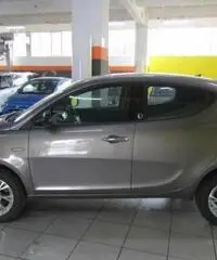 LANCIA Ypsilon 0.9 TwinAir 85 CV 5 porte Metano Ecochic Platinum LANCIA Ypsilon 0.9 TwinAir 85 CV 5 porte Metano Ecochic Platinum