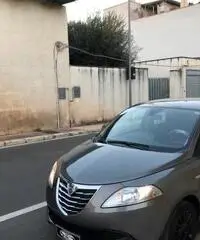 LANCIA Ypsilon 1.2 69 CV 5 porte Elefantino Rosa