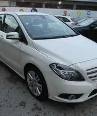 MERCEDES-BENZ B 180 CDI Executive