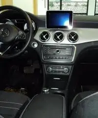 Mercedes-Benz CLA 200 d Automatic URBAN TETTO, NAVI, XENON Mercedes-Benz CLA 200 d Automatic URBAN TETTO, NAVI, XENON