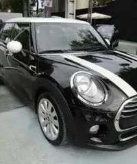 MINI Mini Mini 1.5 Cooper D 5 porte MINI Mini Mini 1.5 Cooper D 5 porte