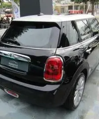 MINI Mini Mini 1.5 Cooper D 5 porte MINI Mini Mini 1.5 Cooper D 5 porte
