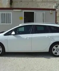 Opel Astra Station Wagon 1.7 Cdti 110cv Sp.tourer Cosmo Opel Astra Station Wagon 1.7 Cdti 110cv Sp.tourer Cosmo