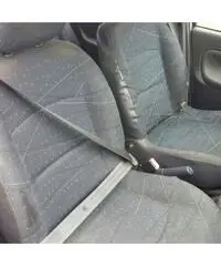 Renault Clio 1200cc44kw clima servosterzo 2003 Renault Clio 1200cc44kw clima servosterzo 2003