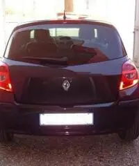 RENAULT Clio 1.2 16V 3 porte Le Iene RENAULT Clio 1.2 16V 3 porte Le Iene