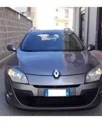 Renault Mégane 1.5 DCI 110cv EDC Attractive Navy Renault Mégane 1.5 DCI 110cv EDC Attractive Navy