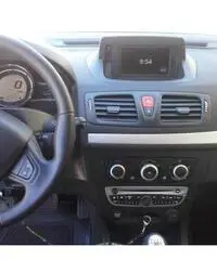 Renault Mégane 1.5 DCI 110cv EDC Attractive Navy Renault Mégane 1.5 DCI 110cv EDC Attractive Navy