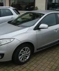 Renault Mégane 1.5 DCI 110cv EDC Attractive Renault Mégane 1.5 DCI 110cv EDC Attractive