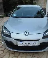 RENAULT Megane Mégane 1.5 dCi 90CV Attractive RENAULT Megane Mégane 1.5 dCi 90CV Attractive