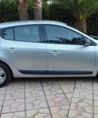 RENAULT Megane Mégane 1.5 dCi 90CV Attractive RENAULT Megane Mégane 1.5 dCi 90CV Attractive