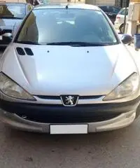 PEUGEOT 206 1.1 - Anno 2000 - prezzo trattabile PEUGEOT 206 1.1 - Anno 2000 - prezzo trattabile