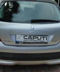 PEUGEOT 207 1.4 HDi 70CV 5p. X Line PEUGEOT 207 1.4 HDi 70CV 5p. X Line