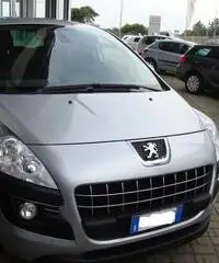 Peugeot 3008 3008 1.6 HDI 115 CV Active Peugeot 3008 3008 1.6 HDI 115 CV Active