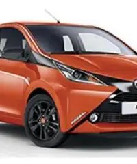 TOYOTA Aygo 1.0 VVT-i 69 CV 5 porte x-play TOYOTA Aygo 1.0 VVT-i 69 CV 5 porte x-play