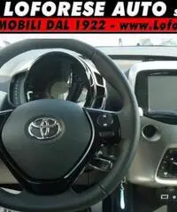 TOYOTA Aygo 1.0 VVT-i 69 CV 5 porte x-cool TOYOTA Aygo 1.0 VVT-i 69 CV 5 porte x-cool