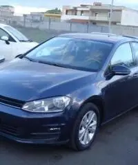 VOLKSWAGEN Golf 1.6 TDI 5p. Comf. BlueMotion Technology Nav VOLKSWAGEN Golf 1.6 TDI 5p. Comf. BlueMotion Technology Nav